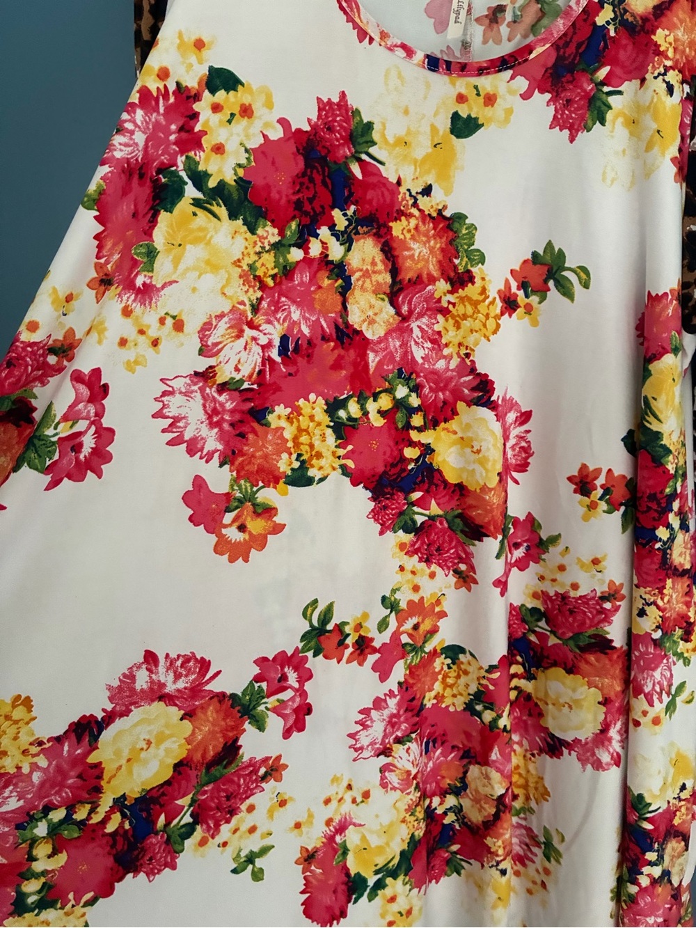 Leopard and Floral Top 🩷💛 - Picture 4 of 5